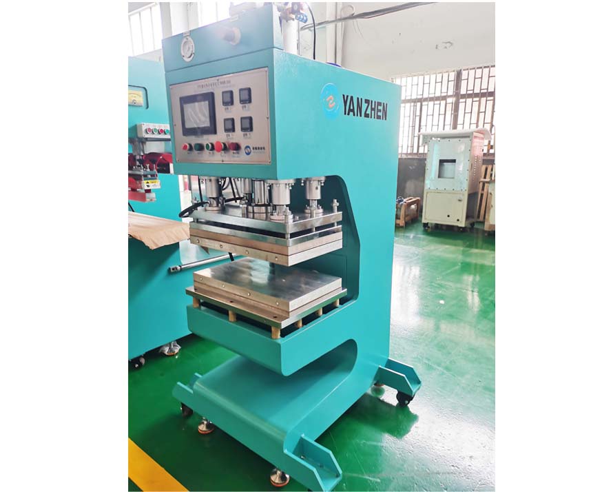 PTFEĤ����(zhu��n)�ú��әC(j��)